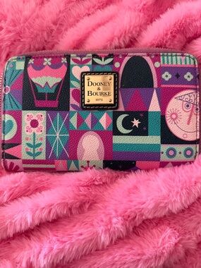 Disney Dooney & Bourke Zip Wallet Clutch Its A Small World 2016 Purple Blue